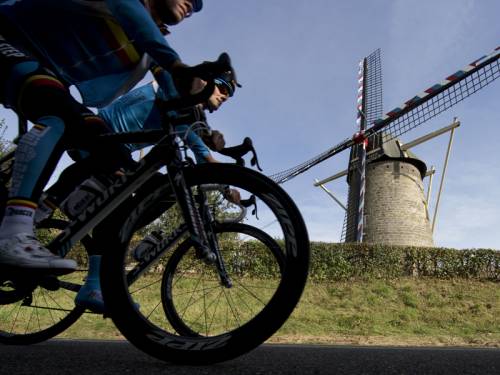 Tom Boonen (R) will lead the Belgian team as the world championship road race takes centre stage. (AAP)